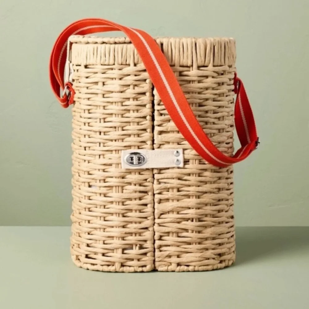 Hearth & Hand with Magnolia Woven Drink Bottle Carrier with Cups and Napkins New - Picture 1 of 6